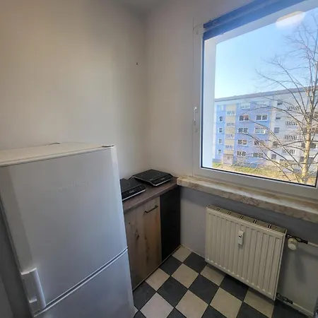 Liebevoll Eingerichtete 2-zimmer Mit Badewanne In שוורין